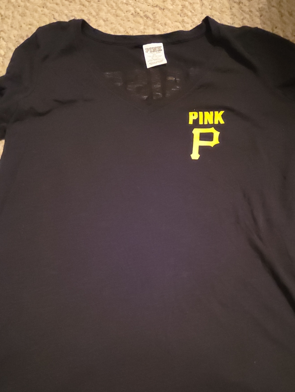 PINK Victoria's Secret Black Pittsburgh Pirates Short-Sleeve V-Neck Tee